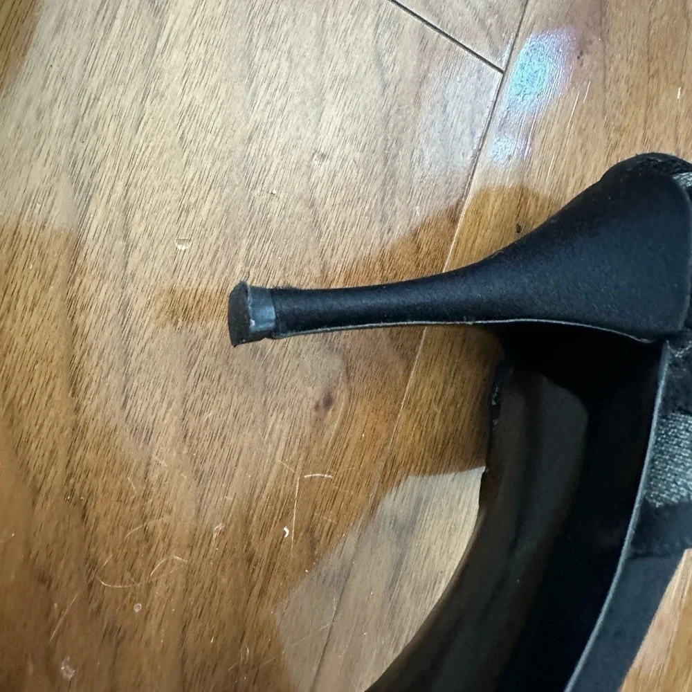 Stuart Weitzman Lace D’Orsay Black Guipure Lace Stiletto Pumps | 10 M